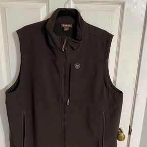 Ariat Men Brown Vest